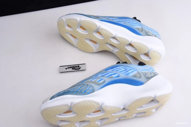 GLOW THE ADIDAS YEEZY DARK 700 G54850 V3 IN 1115